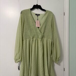NWT Missguided Green Long Sleeve Dress